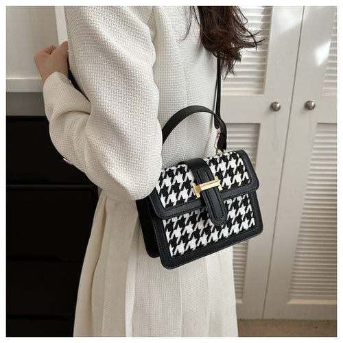 Chic Houndstooth Handbag